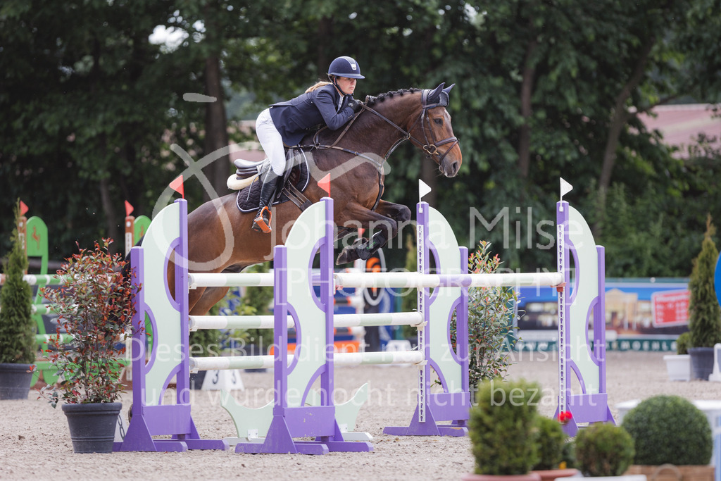 220614_Mühlen_SprPfM-625 | Late Entry Mühlen
Springprüfung Kl.M* 6-8j. Pferde gl. Einlaufprüfung für 6j. Pferde
14.06.2022