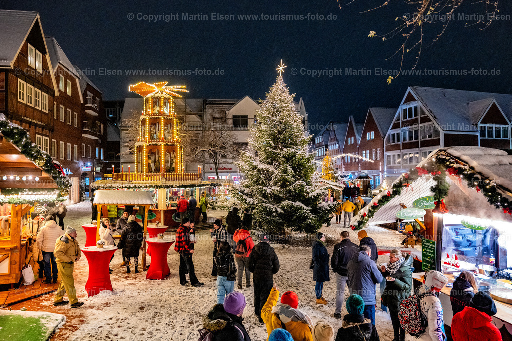 Stade Weihnachtsmarkt Pferdemarkt Schnee Winter_ELS_8380051223 | Stader Weihnachstmarkt - Realisiert mit Pictrs.com