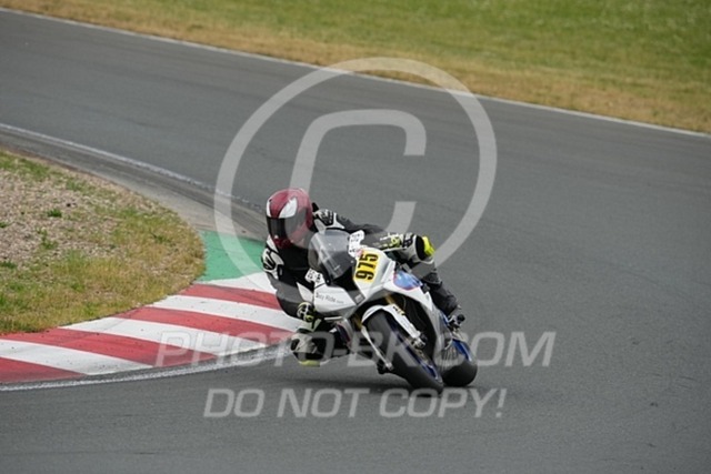 2024_05_19_PBK_46972 | Sportfotografie; SlowMotion; Video; Rennstrecke; Hafeneger; Speer; Racing; RSE; BMW; CBO; Trackday; Motorsportarena; Hockenheimring; Brno; Most; Barcelona; Valencia