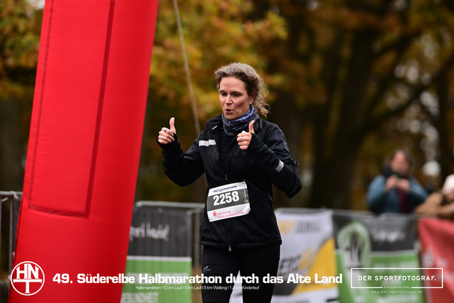 Süderelbe Halbmarathon 2025 I 09.11.2025 I Fotograf_DerSportfotograf.I 00656 | Der Sportfotograf. - Realisiert mit Pictrs.com