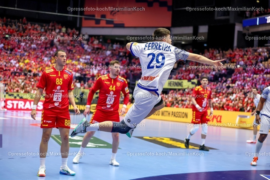 EHF18012601089 | 18.01.2026, Handball, Men's EHF EURO 2026, Portugal - Nordmazedonien, Jyske Bank Boxen in Herning, Dänemark, Preliminary Round:  Jose Luís Correia Ferreira (Portugal #29) 