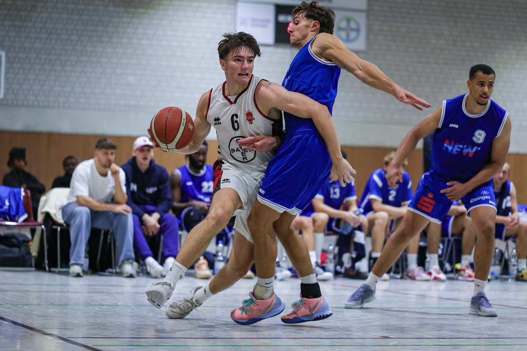 Regio BAYER GIANTS vs NEW Elephants Grevenbroich-94 | Fotos von Basketballspielen aus dem Raum NRW fotografiert von Gero Mueller-Laschet und Daniel Schaefer - Realisiert mit Pictrs.com