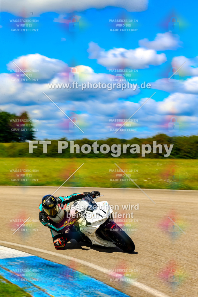 011-6441 | Hier findet Ihr Bilder von Touristenfahrten auf der Nürburgring Nordschleife oder von anderen Veranstaltungen die ich besucht habe. Viel Spass beim Durch Schauen 