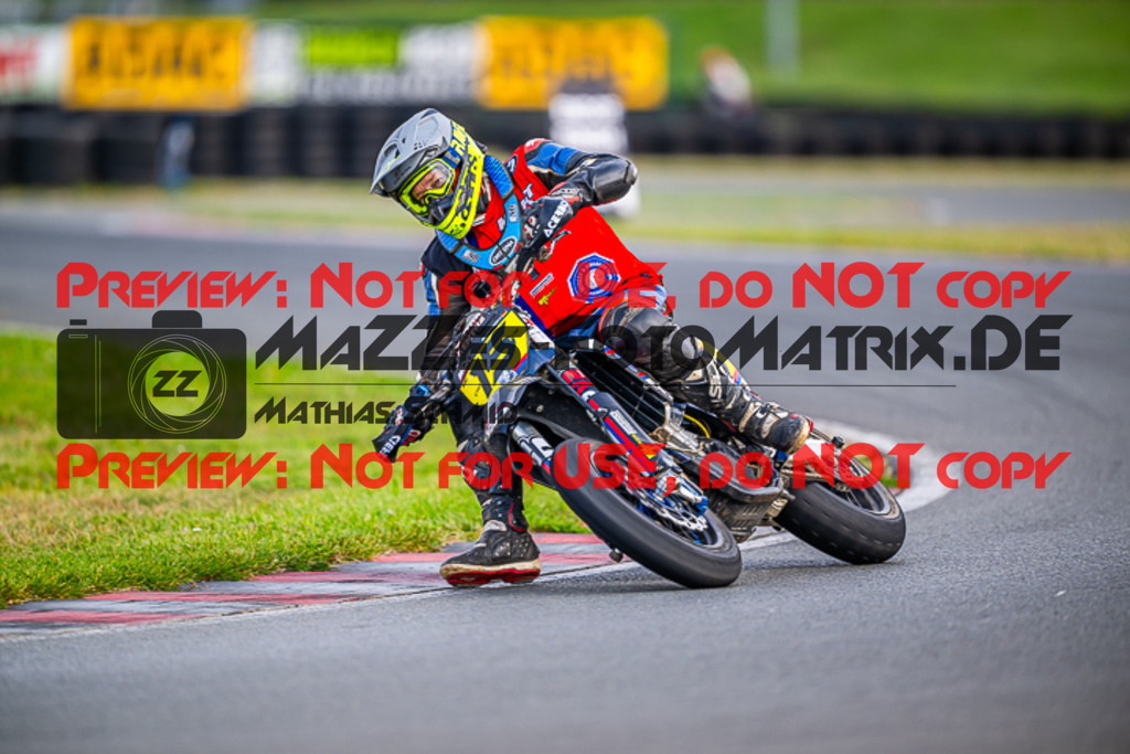 MaZZes_FotoMatrix_231001_5286 | UE40