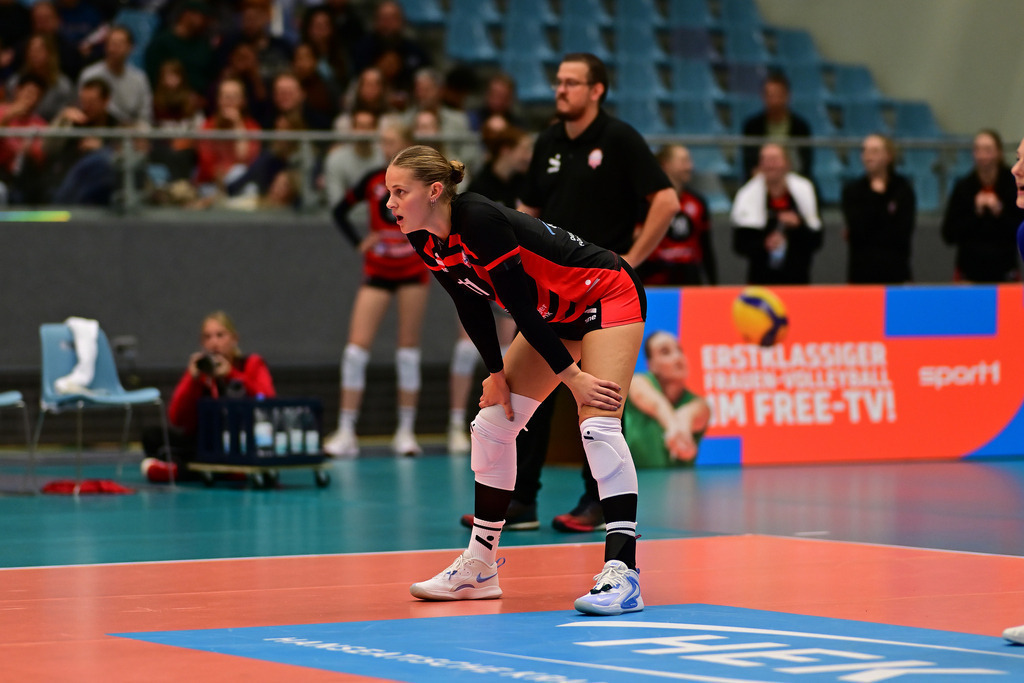 Volleyball I Frauen I Saison 2025-2026 I Bundesliga I 1. Spieltag I ETV Hamburger Volksbank Volleys - Allianz MTV Stuttgart | Svea Frobel (11, ETV Hamburger Volksbank Volleys) - Realisiert mit Pictrs.com