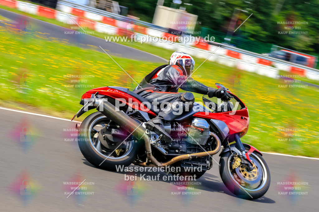 VBK-8037 | Hier findet Ihr Bilder von Touristenfahrten auf der Nürburgring Nordschleife oder von anderen Veranstaltungen die ich besucht habe. Viel Spass beim Durch Schauen 