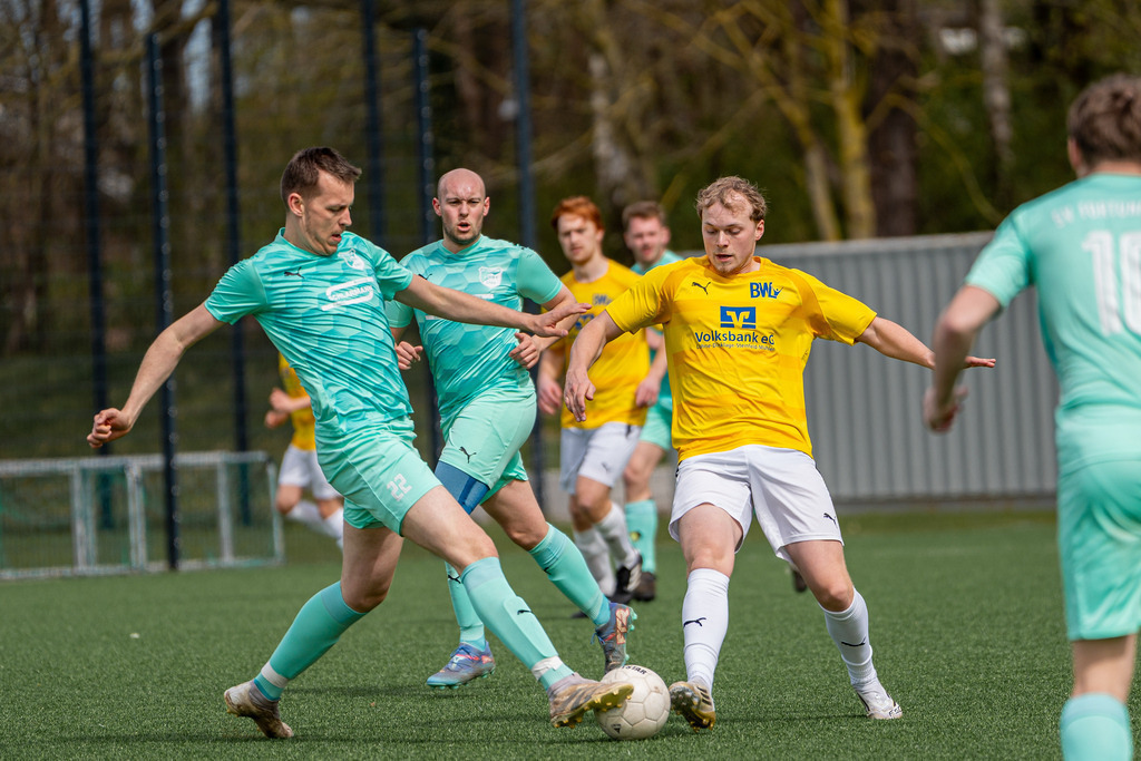 Fußball I Herren I Saison 2025-2026 I 1. Kreisklasse VEC I 18. Spieltag I BW Lohne III - SV Fortuna Einen I 23310-2 | jns.sportfotos - Realisiert mit Pictrs.com