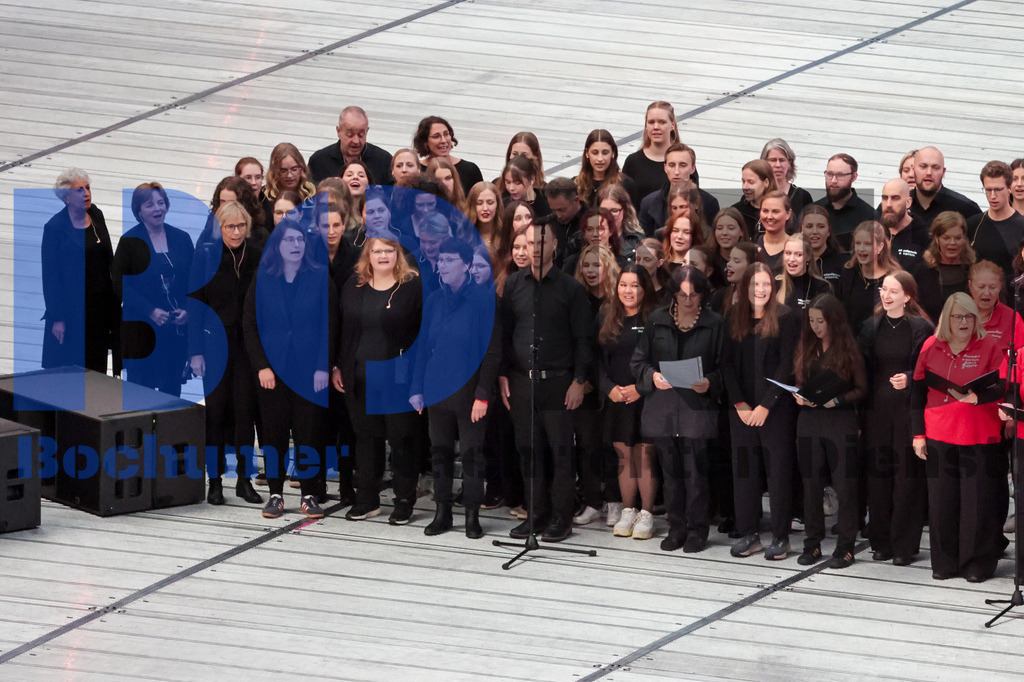 SES_TTGOPC20250716-14 | bond - Realisiert mit Pictrs.com