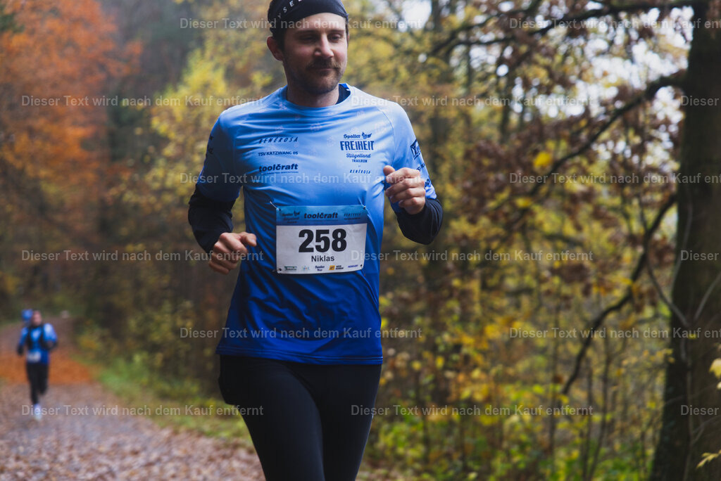 cineathletes-huegelland-2025-11-09-10-49-40 | Sportfotografie rund um Obstacle Course Racing und Trail Run - Realisiert mit Pictrs.com