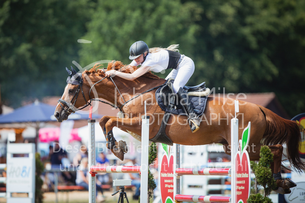 220717_LC_M1-Springen-611 | Deine schönsten Turniermomente als professionelle Fotos! Entdecke hochwertige Pferdesport-Fotografie im Online-Shop. Jetzt Fotos finden & bestellen!