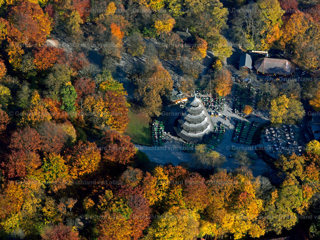 2580090 | MüNCHEN 12.06.2020 Gebäude des Restaurant mit "Chinesischer Turm" im Englischen Garten in München im Bundesland Bayern, Deutschland. Weiterführende Informationen bei: Restaurant am Chinesischen Turm Haberl GmbH. // Building of the restaurant with "Chinesischer Turm" in english garden in Munich in the state Bavaria, Germany. Further information at: Restaurant am Chinesischen Turm Haberl GmbH. Foto: Gerhard Launer