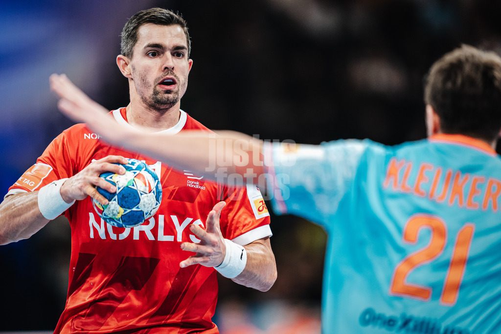 Handball | Herren | EHF EURO 2024 | European Championshop Men 2024 Final Tournament | Dänemark vs. Holland | 17.01.2024 | Rasmus Lauge Schmidt (#11, Dänemark, DEN)