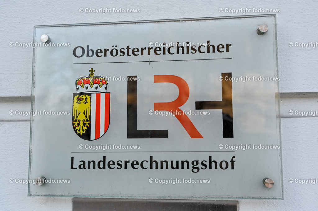 Landesrechnungshof OÖ_ 16.01.2023-1 | 16.01.2023, Linz, AUT, OOE Landesrechnungshof im Bild OOE Landesrechnungshof, Oberoesterreichischer Landesrechnungshof, Schild, Eingang, Gebauede, Haus
