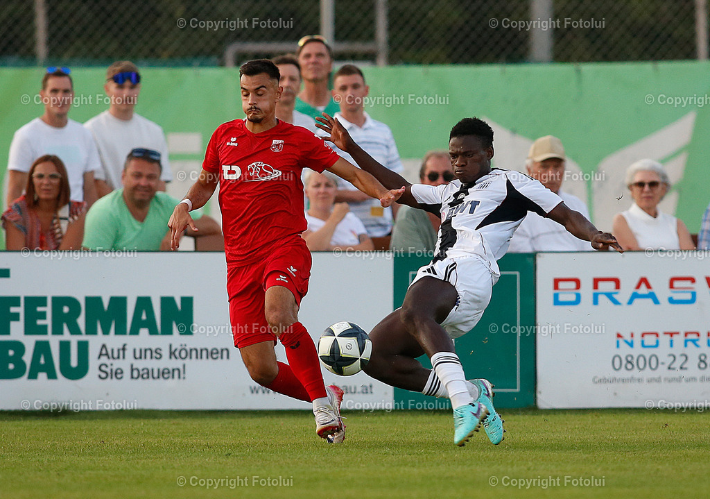 A_LUI_150825_19 | SPORT,FUSSBALL,REGIONALLIGA MITTE ASKOE OEDT-SPG LASK AMATEURE 15.08.2025 IM BILD :FILIP BREDKIC  (OEDT) UND ALPHA BALDE  (LASK/AMATEURE) FOTO.FOTLUI