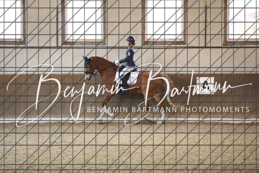 AZ2A1976 | Benjamin Bartmann Photomoments