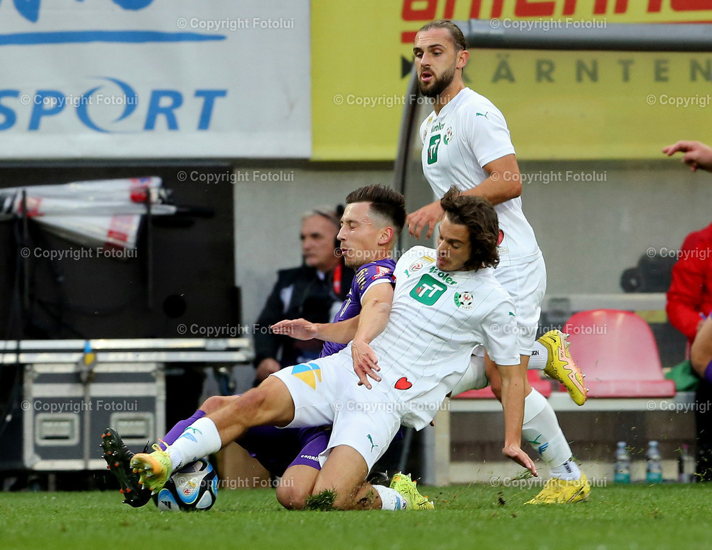 A_LUI_281023_15 | SPORT,FUSSBALL,ADMIRAL BUNDESLIGA AUSTRIA KLAGENFURT-WSG TIROL 28.10.2023
IM BILD: MATTHAEUS TAFERNER  (WSG) UND TILL SCHUMACHER (KLAGENGURT)FOTO: FOTOLUI