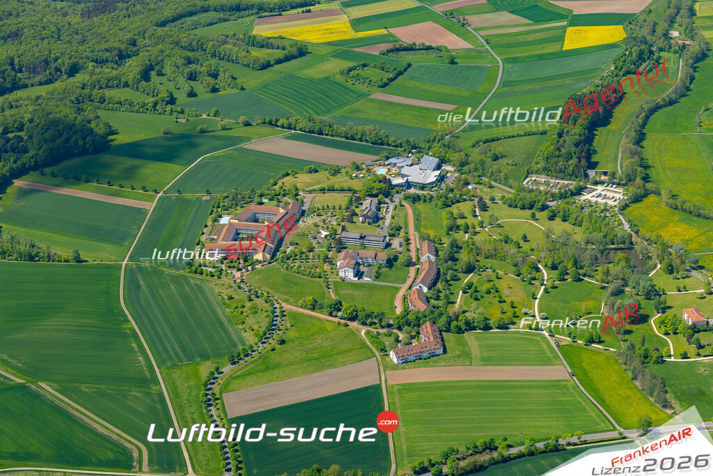 Die Luftaufnahme Therme - Bad Rodach wurde 2022 vom Flugzeug aus (keine Drohne) erstellt. Hohe Auflösung -für große Poster und Wandbilder geeignet - Garantiert!