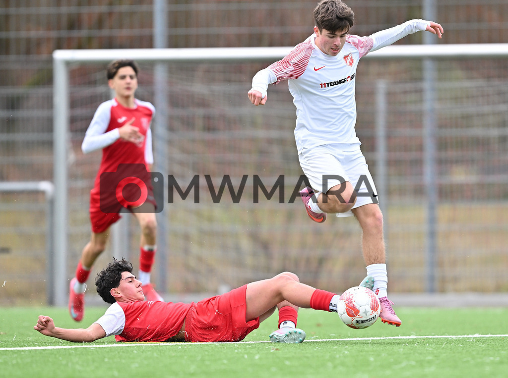 Fussball I Herren I Saison 2025-2026 I Bundesliga I 6. Spieltag I Eintracht Frankfurt - FC Bayern München  | MWMARA - Realisiert mit Pictrs.com