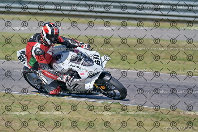 26BT02-0030 | markuskiefer.com - Realisiert mit Pictrs.com