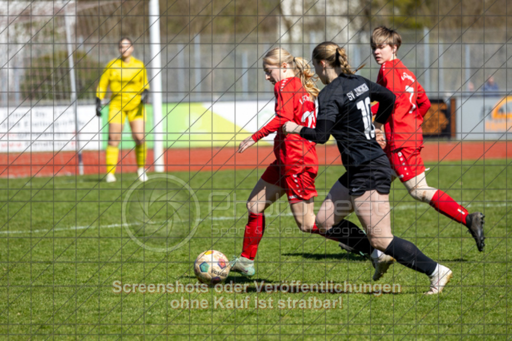 20250406_143308_0342 | #,1.FC Donzdorf (rot) vs. SV Jungingen (schwarz), Fussball, Frauen-Verbandsliga Württemberg, 16. Spieltag, Saison 2024/2025, Rasenplatz Lautertal Stadion, Süßener Straße 16, 73072 Donzdorf, 06.04.2025 - 13:00 Uhr,Foto: PhotoPeet-Sportfotografie/Peter Harich
