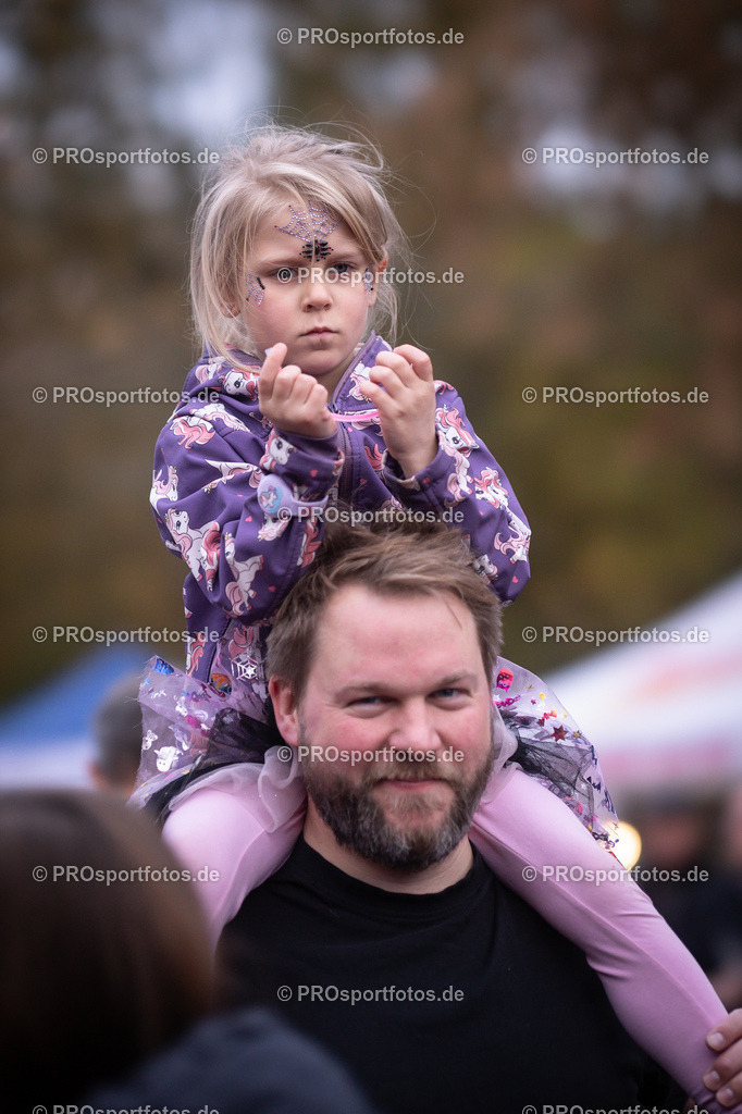 Halloween Run 2025 in Koeln, 31.10.2025 | Impressionen vom Halloween Run 2025 am 31.10.2025 in Koeln (Forstbotanischer Garten Rodenkirchen). Foto: Axel Kohring/Beautiful Sports