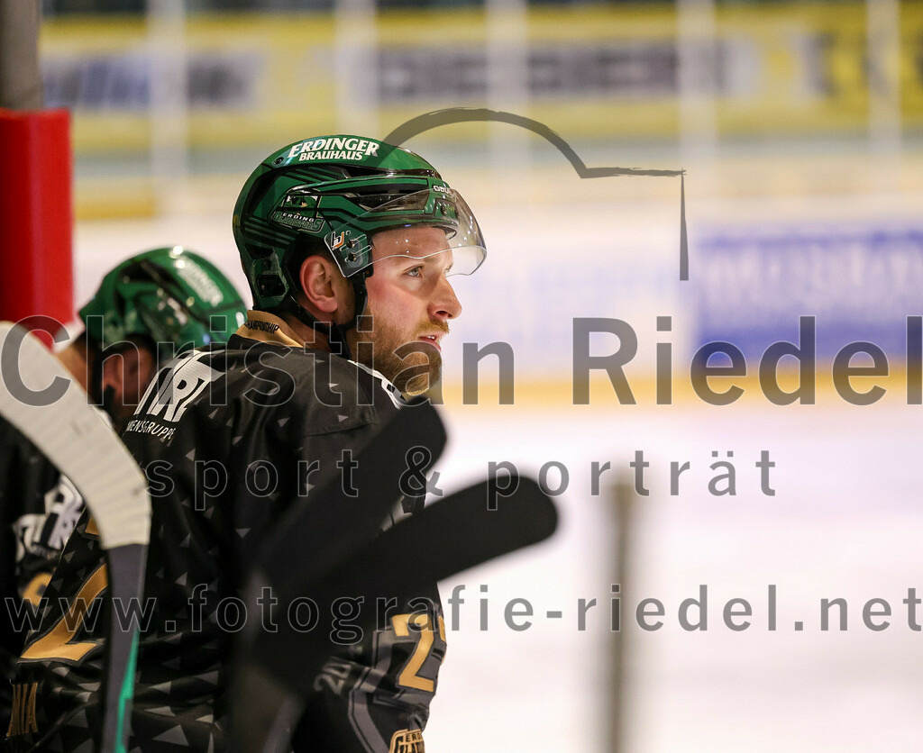2024-03-01_032_TSV_Erding_gegen_ERSC_Amberg | Erding, Deutschland, 01.03.2024:
Eishockey, Bayernliga Playoffs 2023 / 2024, 5. Spieltag, TSV Erding gegen ERSC Amberg, Endergebnis: 9:0

Jakub Kania (Erding Gladiators, #22)

Foto: Christian Riedel / fotografie-riedel.net