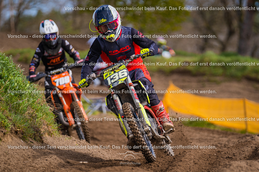 04_13_Bensdorf_85-2063 | Sportfotografin aus Berlin-Brandenburg mit Fokus auf Motocross. Ich halte deine sportliche Leistung und echte Emotionen auf und neben der Strecke professionell fest. Entdecke die Fotos von deinem Rennen und bestelle sie direkt hier im Shop.