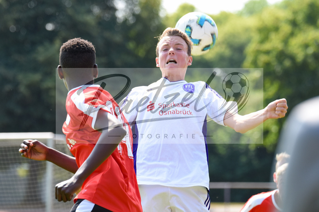 20180722_OSNCAL_0016 | Fußball, C-Junioren :   beim Testspiel zwischen VfL Osnabrück U15 vs. JFV Calenberger Land U15 am 22.07.2018 im Sportpark Illoshöhe in Osnabrück, Deutschland.(Foto von Nico Paetzel) - Realisiert mit Pictrs.com