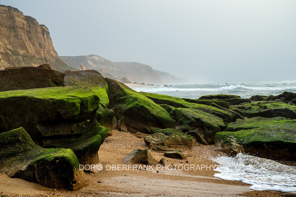 Green magic II | Praia De Vale Furado near Nazaré: Green magic II - Realisiert mit Pictrs.com