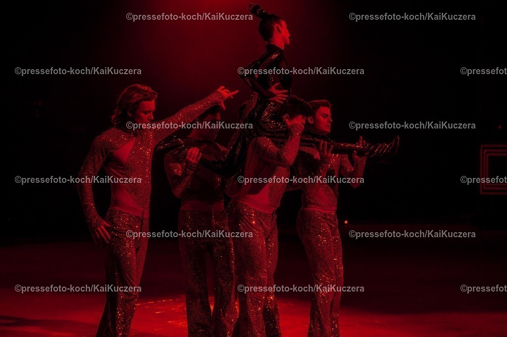 xKKU25042501098 | 25.04.2025, xkkux, Düsseldorf, HOLIDAY ON ICE - Horizons in der Mitsubishi Electric HALLE. 