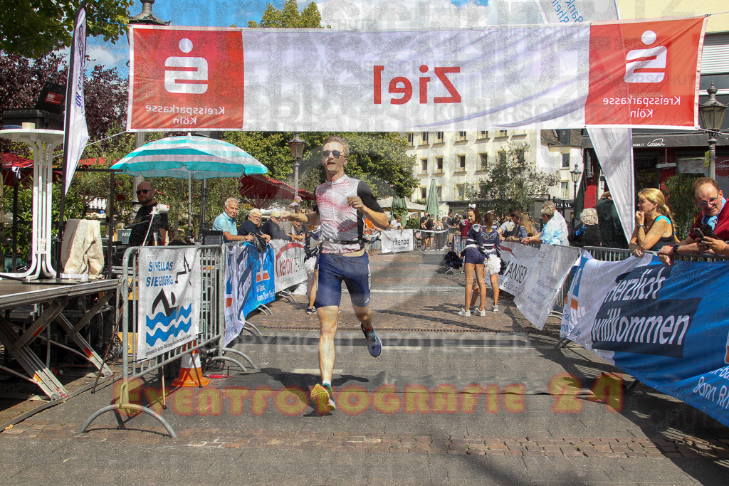 250824_1506_EV4_2645 | Sportfotografie im Rhein-Sieg Kreis, Köln, Bonn, NRW, Rheinland Pfalz, Hessen, etc. Unser Tätigkeitsfeld umfasst den Laufsport vom Volkslauf über den Marathon, Duathlon, Triathon bis zum Ultralauf wie Kölnpfad Ultra oder Schindertrail.