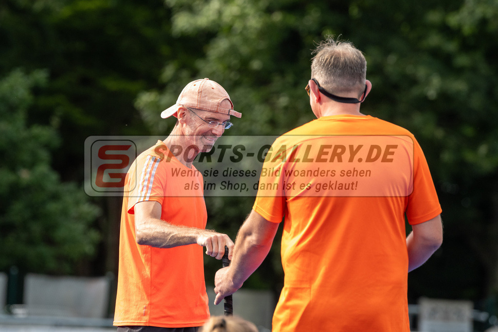 SFE_20240817_0160 | Krefeld, Deutschland, 17.08.2024:  European Cup for Recreational Hockey Players im KTHC Stadion Rot-Weiss Köln Tennis and Hockey Club am 17.08.2024 in Krefeld, Deutschland. (Foto von Stephan Fehrmann)Krefeld, Germany, 17.08.2024: European Cup for Recreational Hockey Players in KTHC Stadion Rot-Weiss Köln Tennis and Hockey Club at 17.08.2024 in Krefeld, Deutschland. (Foto from Stephan Fehrmann)