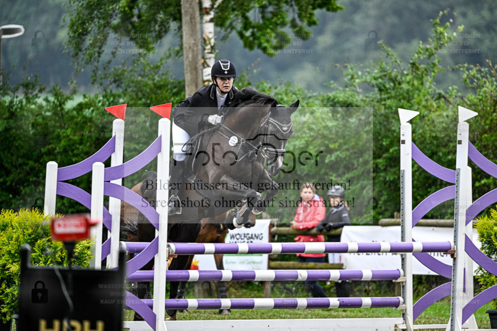 Bissendorfer Reitertage | Entdecke hochwertige Reitturnierfotos von Foto Oger. Professionell, emotional und authentisch – jetzt Lieblingsmomente im Shop bestellen. - Realisiert mit Pictrs.com