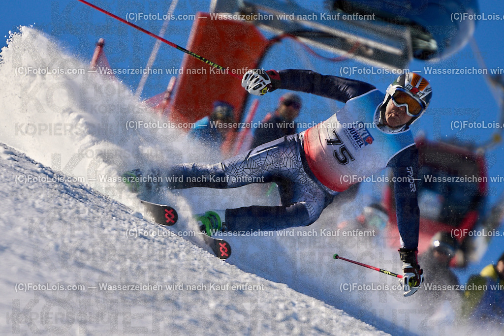 ALP4330_MASTERS-Cup_GS-A Herrn_Turzak Martin | (C)FotoLois.com, Alois Spandl. FIS Masters-Cup Wildschönau, Giant Slalom auf der Piste Schatzberg GS, Siegerehrung auf dem Dorfplatz Niederau, Sa 13. Januar 2024.