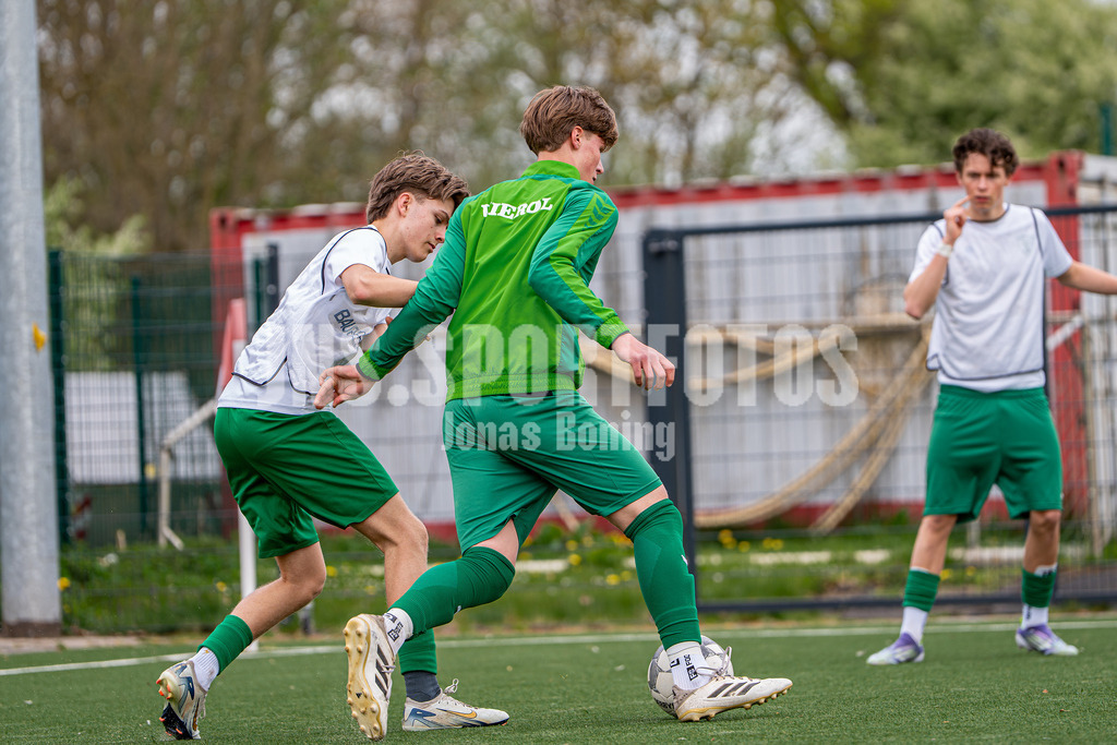 VFL Wittekind-Wildeshausen - TuS Eversten I 02408 | jns.sportfotos - Realisiert mit Pictrs.com