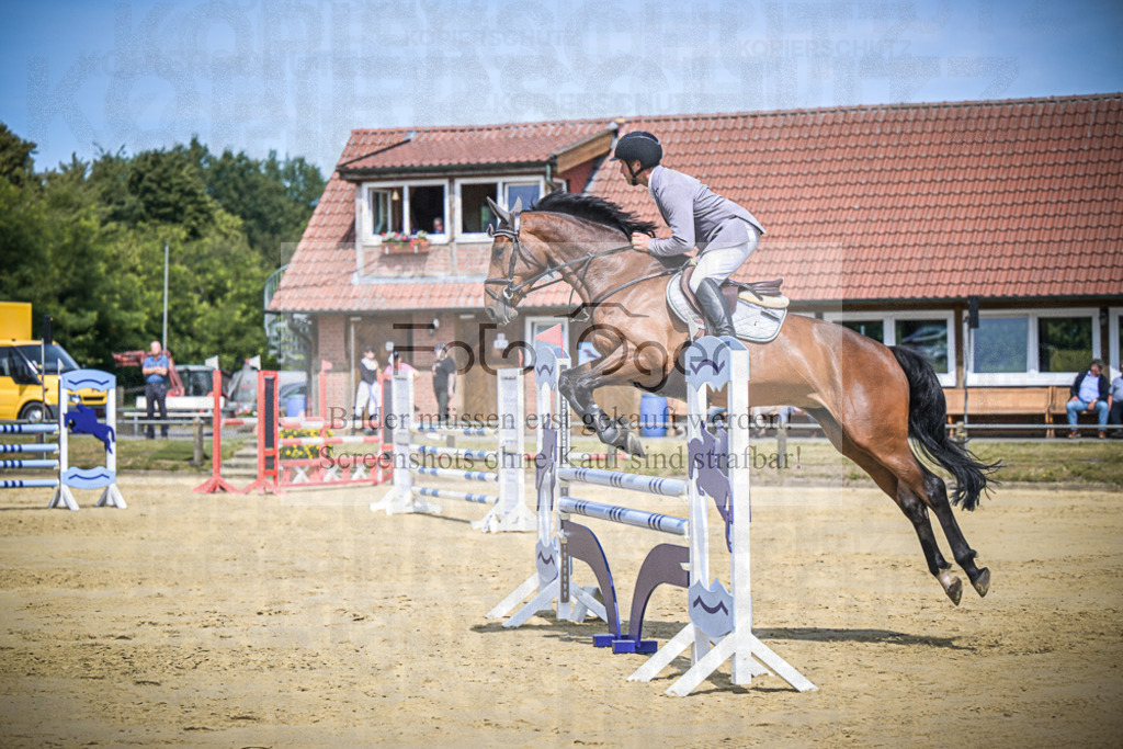 DOS_8107 | Entdecke hochwertige Reitturnierfotos von Foto Oger. Professionell, emotional und authentisch – jetzt Lieblingsmomente im Shop bestellen.Deutschlandweite Turnierfotografie. - Realisiert mit Pictrs.com