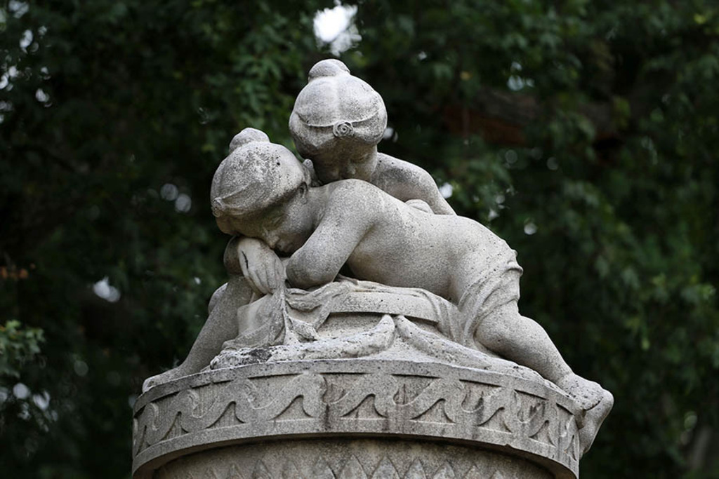 Foto: Leipzig - Gellert-Denkmal | Das Team hinter BILDLEXIKON LEIPZIG bündelt historische wie aktuelle Informationen über die Stadt Leipzig in Text und Bild auf einer Plattform und stellt diese der interessierten Öffentlichkeit zur Verfügung.