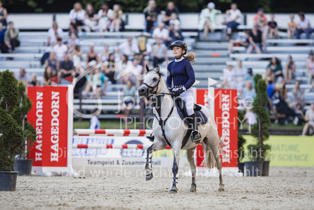 230908_OWLCh_PonyTrophy-462 | Deine schönsten Turniermomente als professionelle Fotos! Entdecke hochwertige Pferdesport-Fotografie im Online-Shop. Jetzt Fotos finden & bestellen!