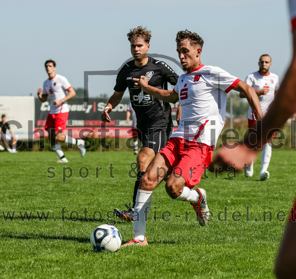 2023-09-17_090_SG_Anzing-Parsdorf_II_gegen_TSV_Zorneding_II | Anzing, Deutschland, 17.09.2023:
Fußball, A-Klasse 2023 / 2024, 5. Spieltag, Endergebnis: 1:1

Qasem Hantash (TSV Zorneding, #3)

Foto: Christian Riedel / fotografie-riedel.net
