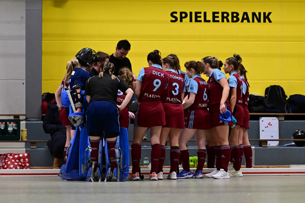 Hockey I Frauen I Saison 2025-2026 I Bundesliga I 9. Spieltag I Harvestehuder THC - UHC Hamburg | Der Sportfotograf. - Realisiert mit Pictrs.com