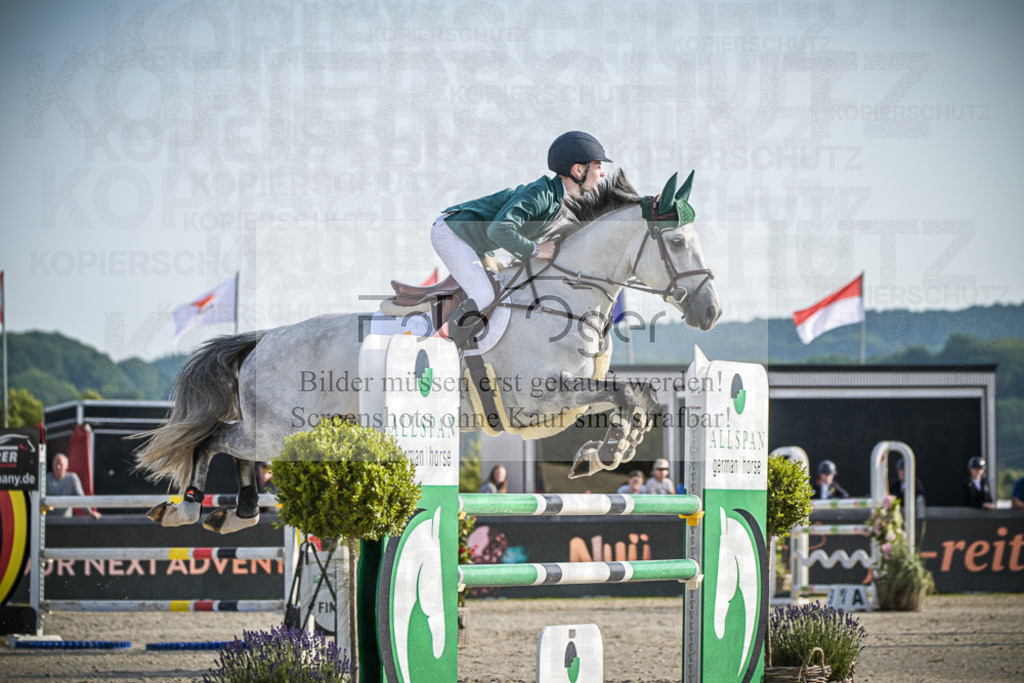 DOS_8633 | Entdecke hochwertige Reitturnierfotos von Foto Oger. Professionell, emotional und authentisch – jetzt Lieblingsmomente im Shop bestellen.Deutschlandweite Turnierfotografie. - Realisiert mit Pictrs.com