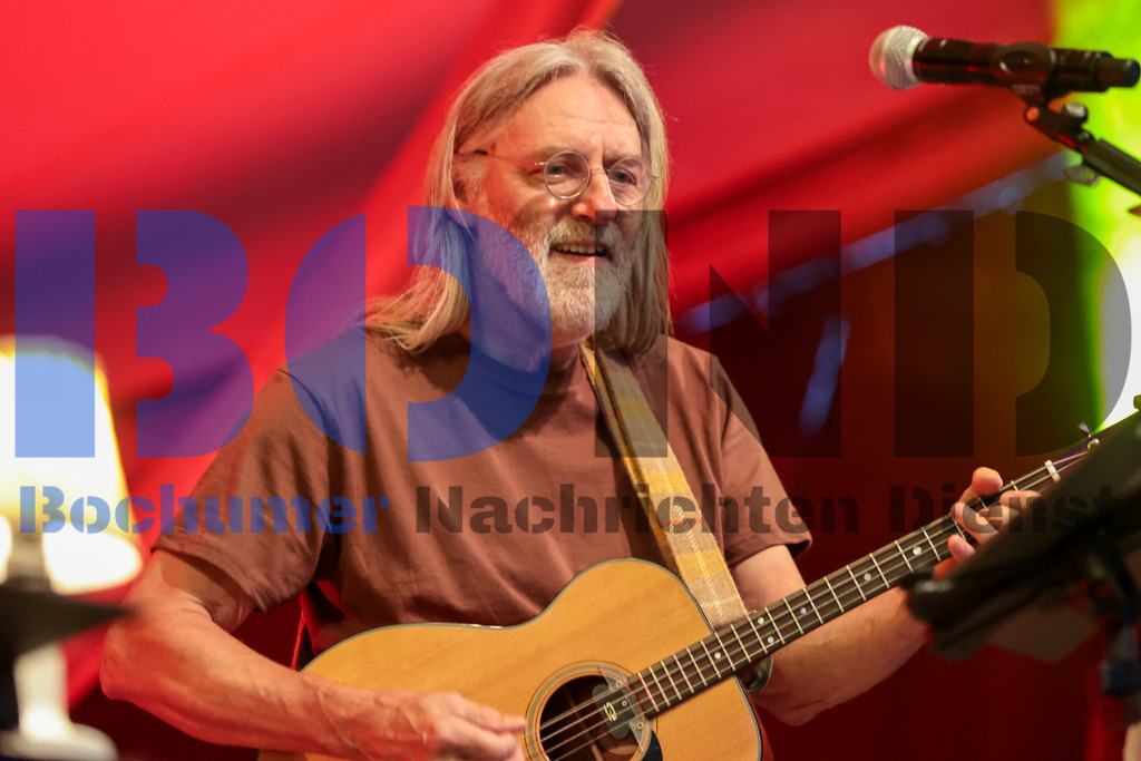 SES_BTFEUE20250704-12 | bond - Realisiert mit Pictrs.com