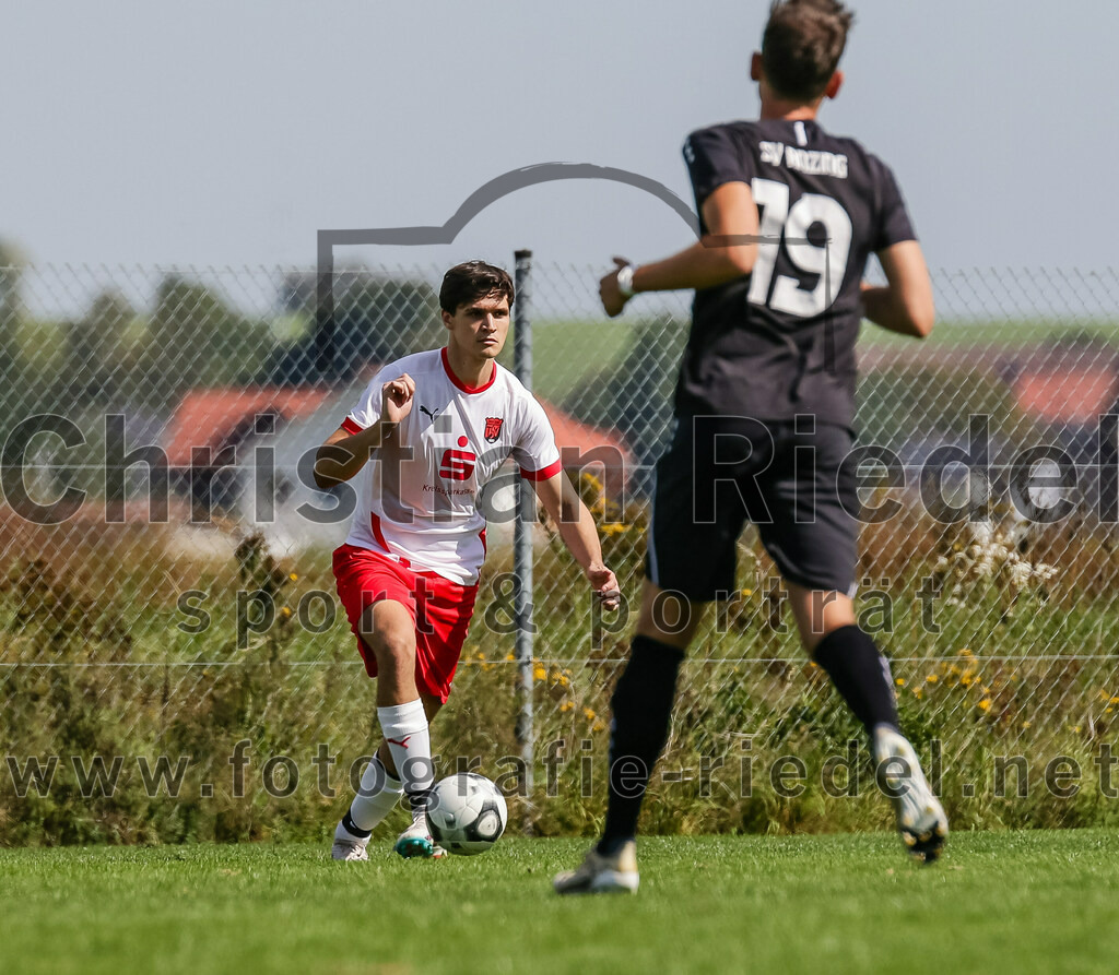2023-09-17_012_SG_Anzing-Parsdorf_II_gegen_TSV_Zorneding_II | Anzing, Deutschland, 17.09.2023:
Fußball, A-Klasse 2023 / 2024, 5. Spieltag, Endergebnis: 1:1

Ralph Grillmayer (TSV Zorneding, #2), Markus Lämmel ((SG) Anzing-Parsdorf, #19)

Foto: Christian Riedel / fotografie-riedel.net
