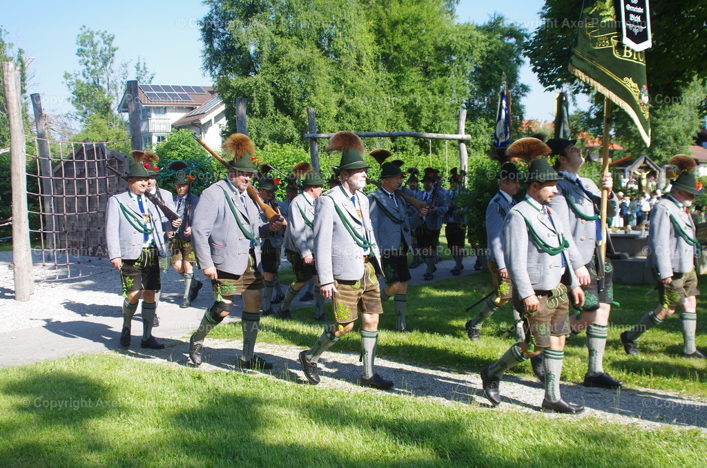 IMGP2820 | fotografiert von Axel PollmannLeonhardi Wallfahrt Benediktbeuern und Murnau, Fronleichnam, Fasching, Landschaft im Loisachtal und Benediktbeuern  - Realisiert mit Pictrs.com