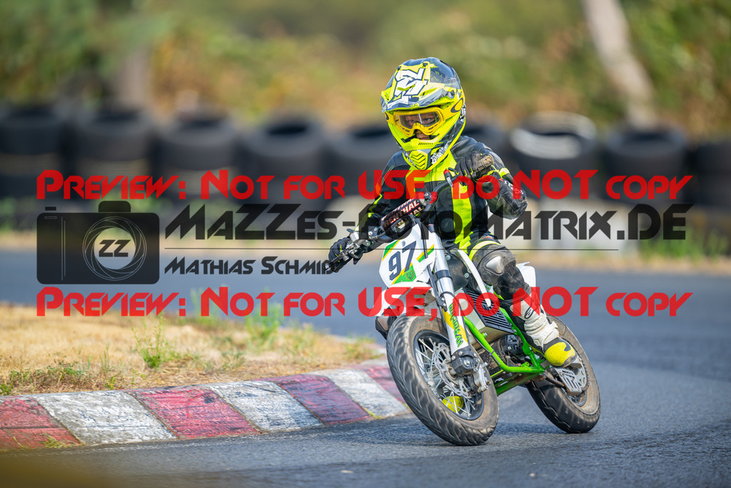MaZZes-Fotomatrix-20260816-617024 | ROOKIES