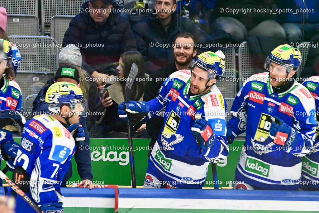 EC IDM Wärmepumpen VSV vs. Hydro Fehervar AV 19 | Jubel EC VSV Spielerbank, #9 Alexander Rauchenwald EC VSV, #72 John Hughes EC VSV, #91 Nick Hutchison EC VSV, #26 Guus van Nes EC VSV, EC IDM Wärmepumpen VSV vs. Hydro Fehervar AV 19, EC IDM Wärmepumpen VSV vs. Hydro Fehervar AV 19  am 17.01.2026 in Villach (Stadthalle Villach), Austria, (Photo by Bernd Stefan)