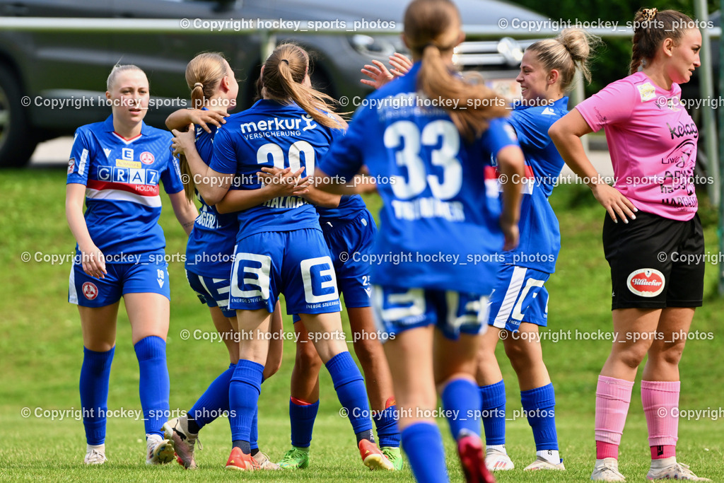 Carinthians Hornets vs. GAK 1902 Frauen | Jubel GAK Mannschaft, #19 Lisa-Marie Kous GAK, #20 Lena Thalmann GAK, #7 Vanessa Kraker GAK, #10 Elisa Ciccarelli Carinthians Hornets, Carinthians Hornets vs. GAK 1902 Frauen, Carinthians Hornets vs. GAK 1902 Frauen am 01.09.2024 in Sachsenburg (Sportplatz Sachsenburg), Austria, (Photo by Bernd Stefan)