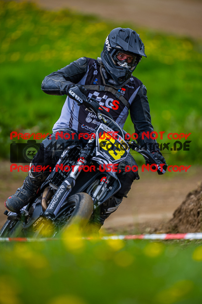 MaZZes_FotoMatrix_230506_0901 | S2