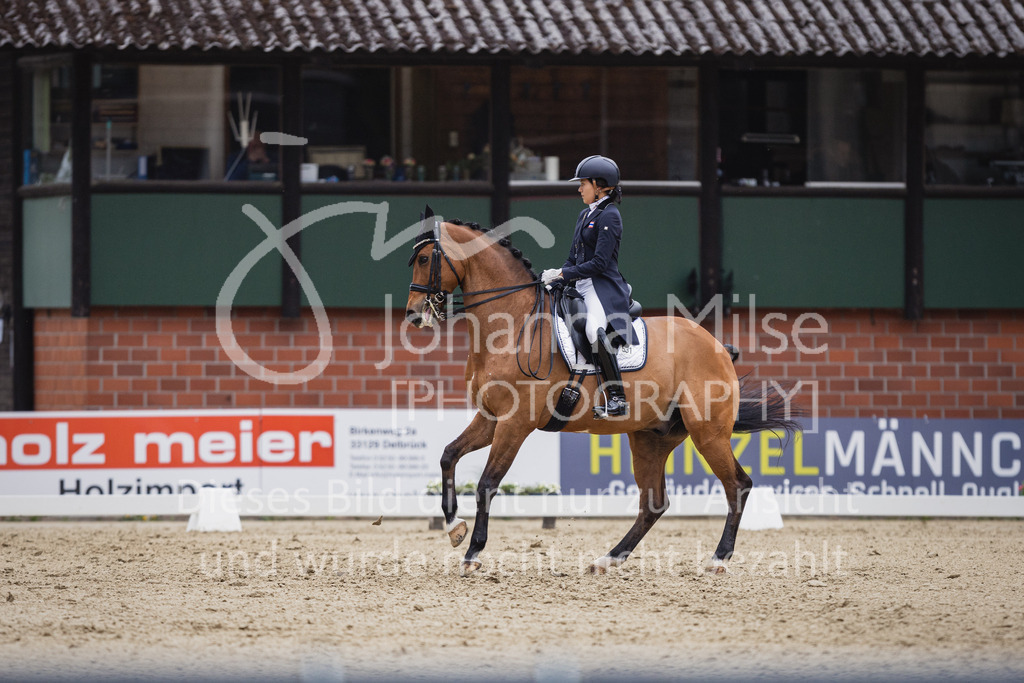 230429_Dressurfestival_S3St-223 | Deine schönsten Turniermomente als professionelle Fotos! Entdecke hochwertige Pferdesport-Fotografie im Online-Shop. Jetzt Fotos finden & bestellen!