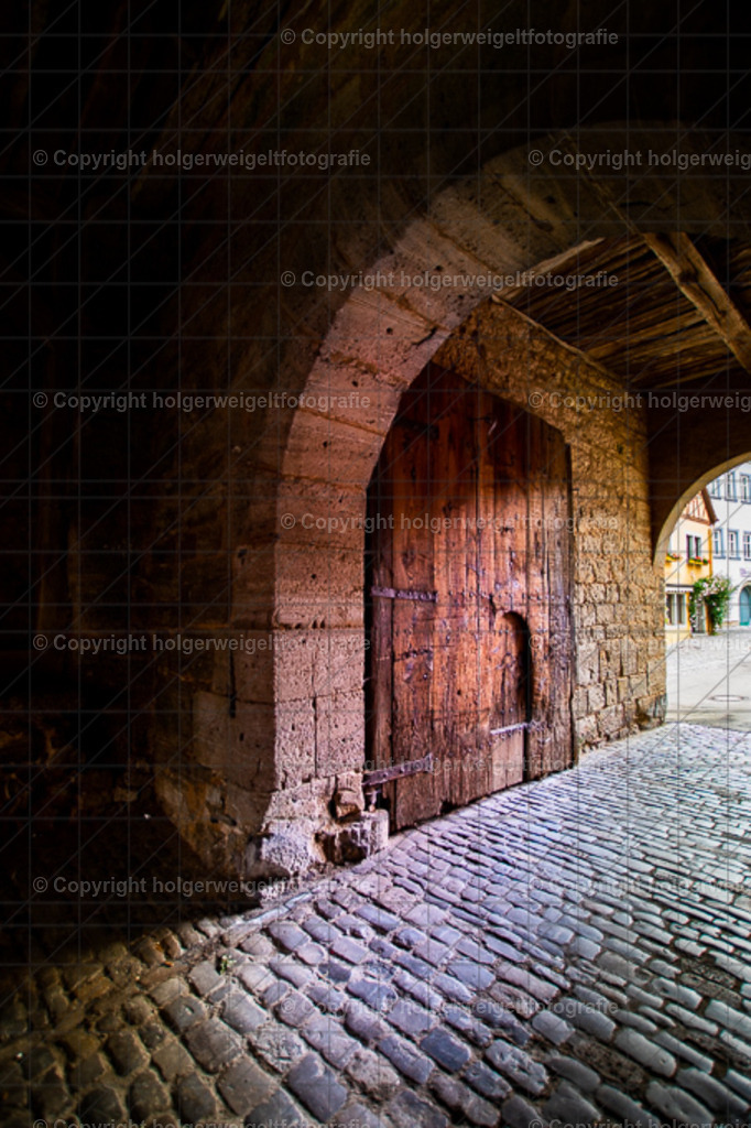Burgtor | Kaufen sie online außergewöhnliche Fotografien auf Leinwand Acrylglas Fotoprint Aludibond von holgerweigeltfotografie - Realisiert mit Pictrs.com